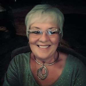 Meet your Posher, Vicky